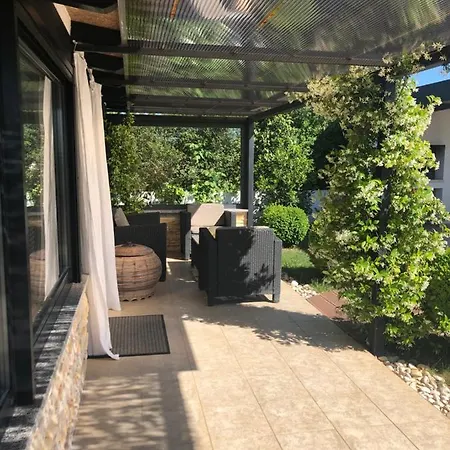 别墅 Sessa 罗维尼