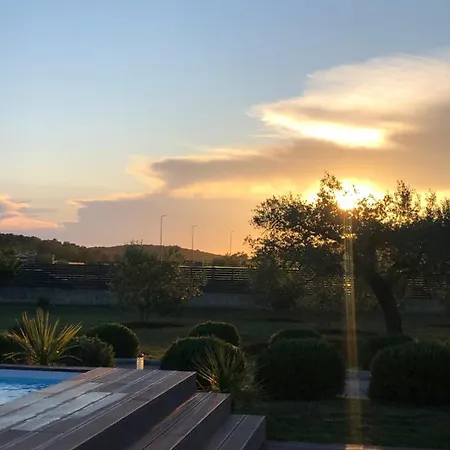 Sessa * Ровинь